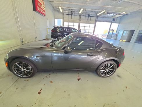 Used 2017 MAZDA MX-5 Miata RF Grand Touring RWD image 9