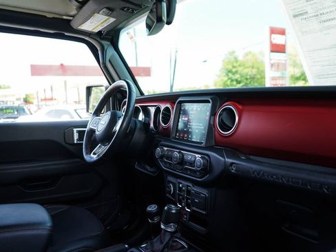 Used 2019 Jeep Wrangler Unlimited Rubicon AWD/4WD image 13