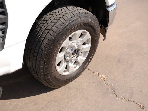 Used 2024 Ford F250 XLT image 10