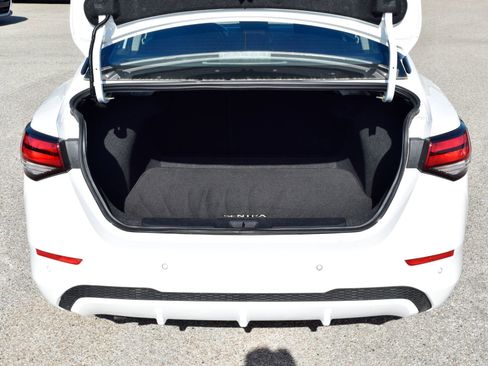 Used 2025 Nissan Sentra S image 21