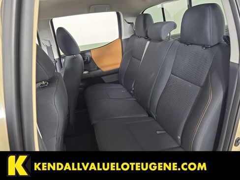 Used 2017 Toyota Tacoma SR5 w/ Tow Package AWD/4WD image 25