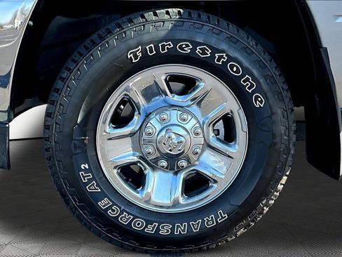 Used 2024 RAM 2500 Tradesman w/ Chrome Appearance Group AWD/4WD image 33