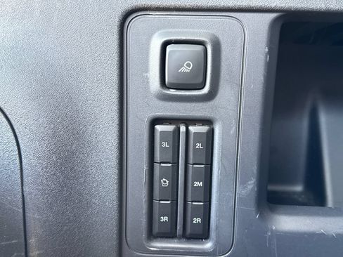 Used 2025 Ford Expedition Active AWD/4WD image 39