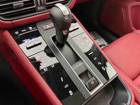 New 2026 Porsche Macan Turbo image 26