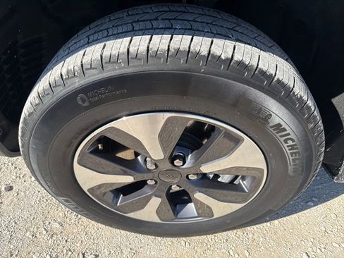 Used 2024 Jeep Grand Cherokee Limited 4xe image 11