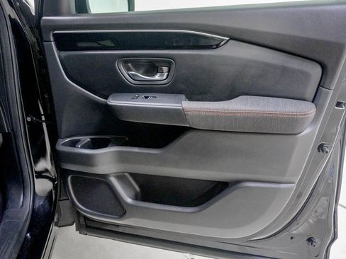 Certified 2024 Honda Pilot Sport image 29