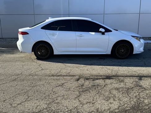 Certified 2022 Toyota Corolla LE image 31