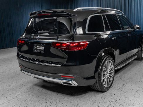 New 2026 Mercedes-Benz GLS 580 4MATIC image 5