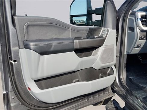 New 2026 Ford F250 XLT w/ XLT Premium Package image 15