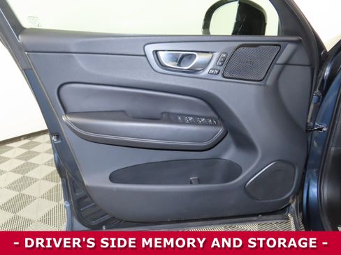 Used 2024 Volvo XC60 B5 Plus image 5