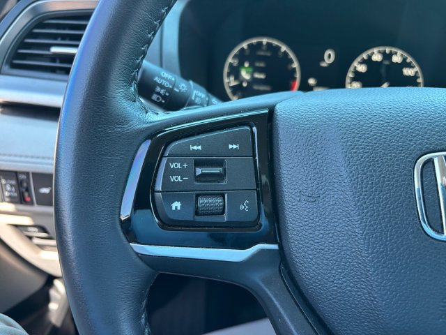 Used 2025 Honda Odyssey EX-L image 18