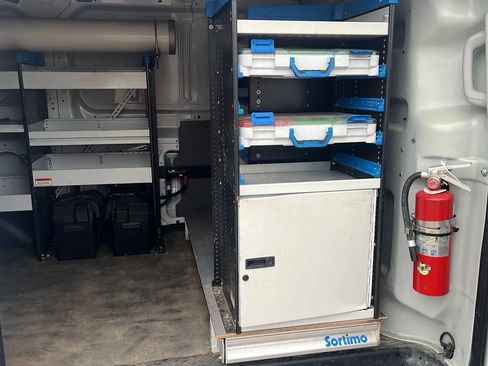 Used 2015 Ford Transit 250 130 Low Roof RWD image 19