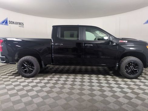 Used 2024 Chevrolet Silverado 1500 Custom Trail Boss AWD/4WD image 6
