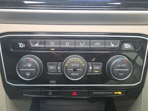 Used 2022 Volkswagen Atlas SEL image 34