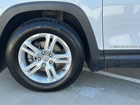 Used 2024 GMC Terrain SLE FWD image 6