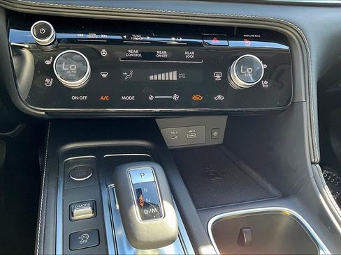 Used 2025 INFINITI QX60 Luxe w/ Vision Package image 32