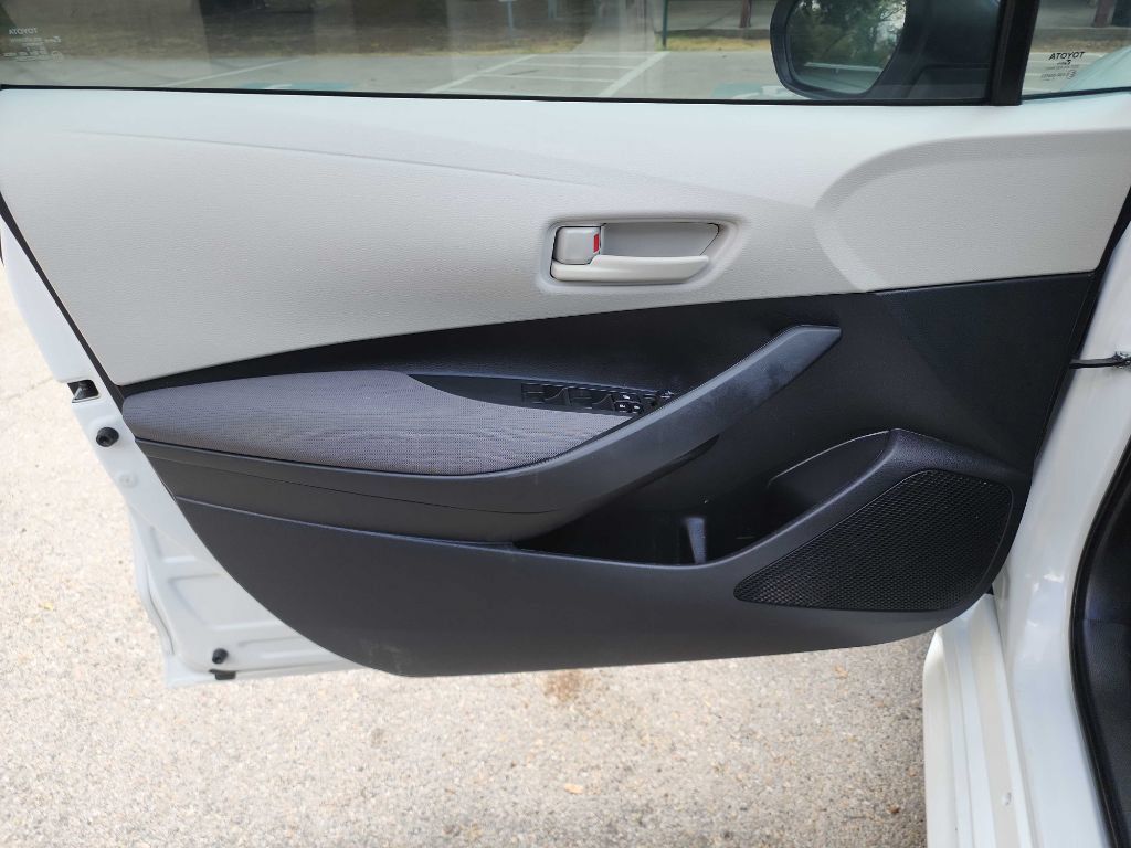 Used 2023 Toyota Corolla LE FWD image 13