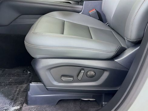 New 2025 Ford Explorer Active w/ Active Comfort Package image 20