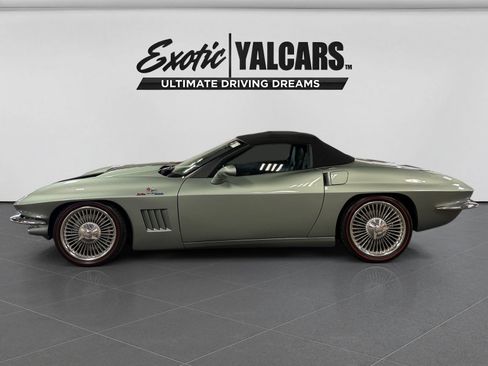 Used 2008 Chevrolet Corvette Convertible w/ Preferred Equipment Group RWD image 2