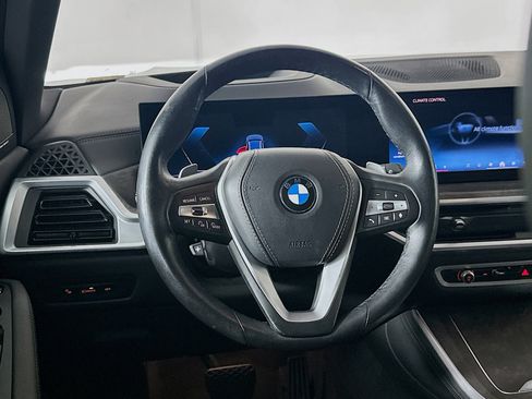 Used 2024 BMW X5 sDrive40i image 18
