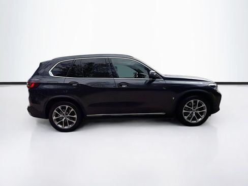 Used 2022 BMW X5 xDrive40i w/ Premium Package AWD/4WD image 4