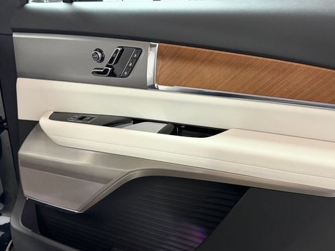 New 2026 Cadillac Vistiq Luxury w/ LPO, Floor Liner Package AWD/4WD image 50