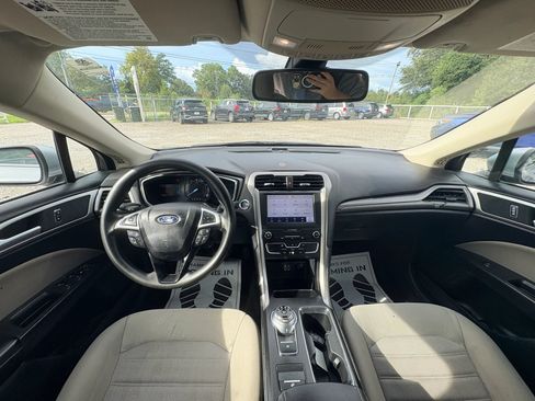 Used 2020 Ford Fusion S FWD image 9