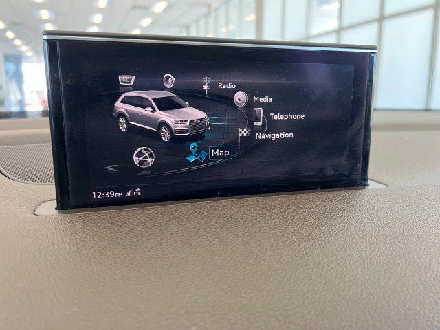 Used 2018 Audi Q7 3.0T Prestige AWD/4WD image 19
