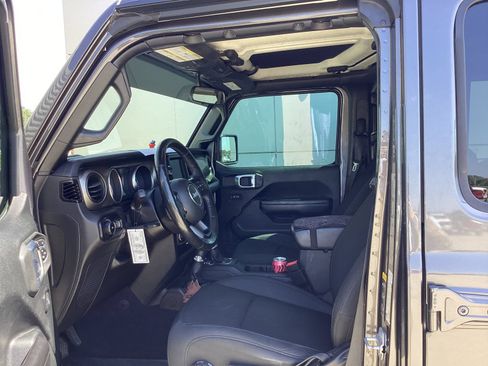 Used 2020 Jeep Wrangler Unlimited Sport AWD/4WD image 5