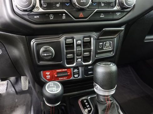 Used 2021 Jeep Wrangler Unlimited Rubicon w/ Cold Weather Group image 58