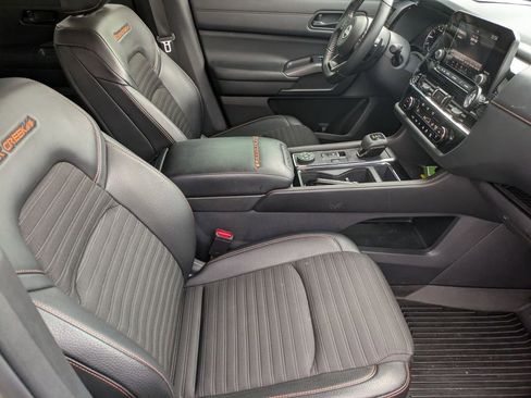 Used 2024 Nissan Pathfinder Rock Creek image 25