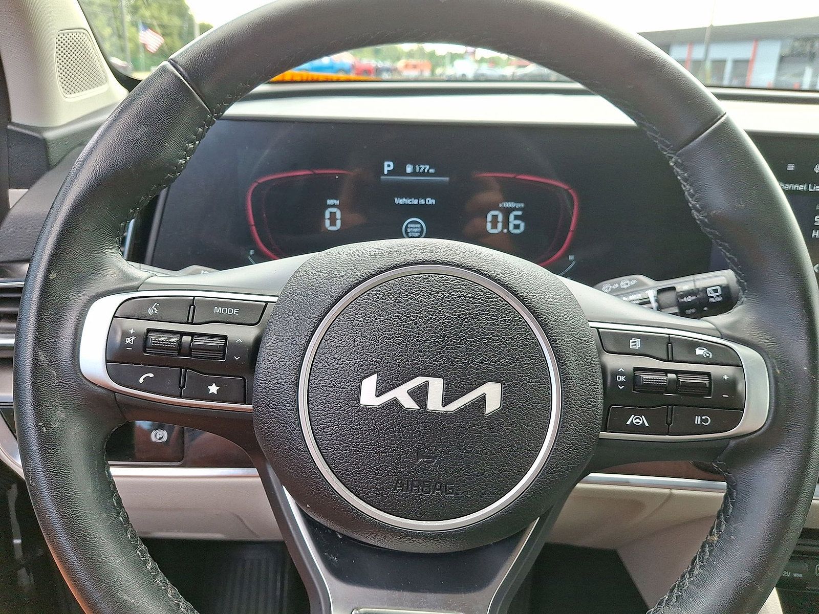 Used 2025 Kia Sportage EX FWD image 16