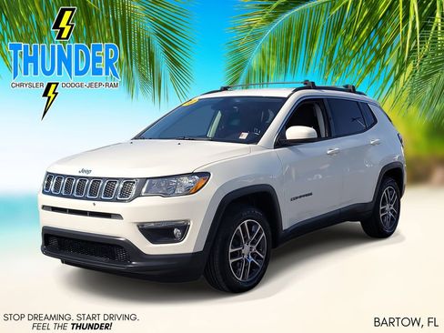 Used 2018 Jeep Compass Latitude w/ Safe & Security Group image 2