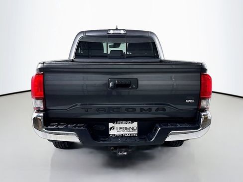 Used 2019 Toyota Tacoma TRD Off-Road image 7