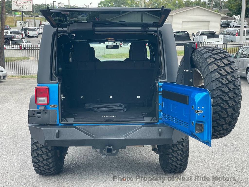Used 2015 Jeep Wrangler Unlimited Rubicon w/ Connectivity Group AWD/4WD image 24