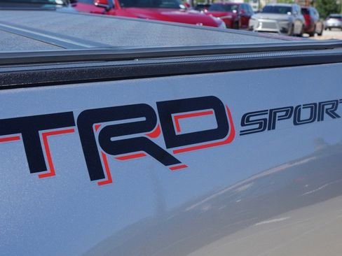 Used 2019 Toyota Tacoma TRD Sport w/ Technology Package image 13