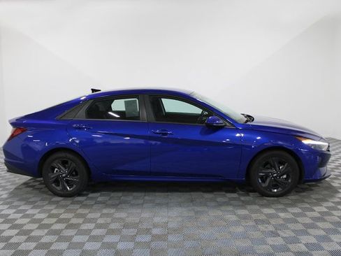 Used 2023 Hyundai Elantra SEL FWD image 7