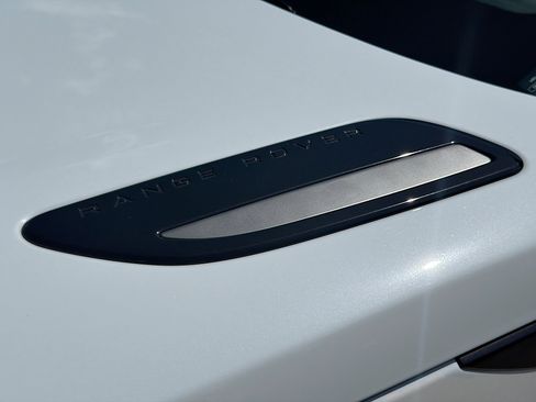 Used 2026 Land Rover Range Rover Velar Dynamic SE AWD/4WD image 46
