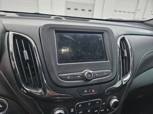 Used 2022 Chevrolet Equinox RS FWD image 13