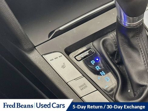 Used 2017 Hyundai Elantra Limited FWD image 23