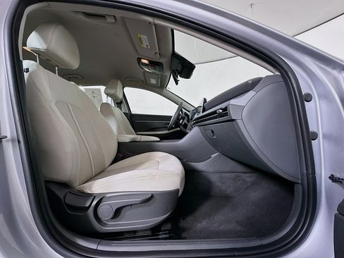 Used 2025 Hyundai Sonata SEL FWD image 31
