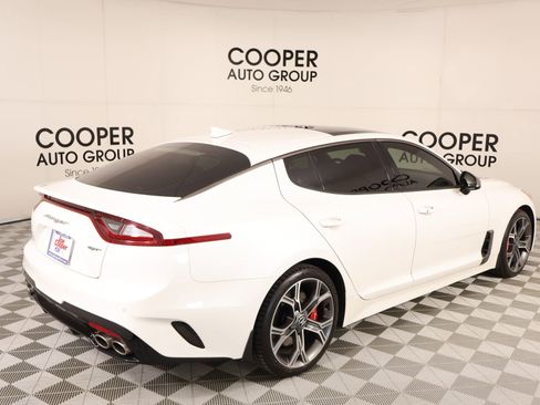 Used 2020 Kia Stinger GT1 RWD image 21