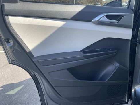 New 2026 Volkswagen Taos SEL AWD/4WD image 11