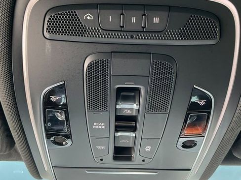 Used 2013 Audi A8 L 3.0T w/ Driver Assistance Pkg image 39