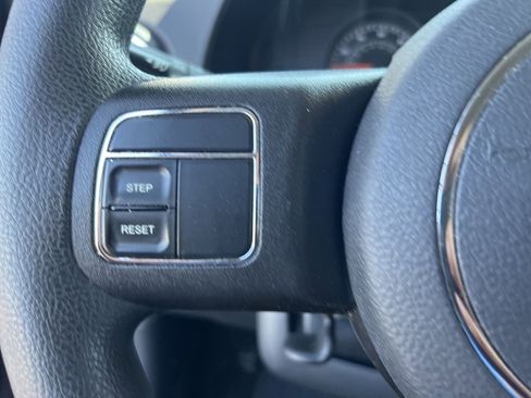 Used 2016 Jeep Patriot Sport image 32