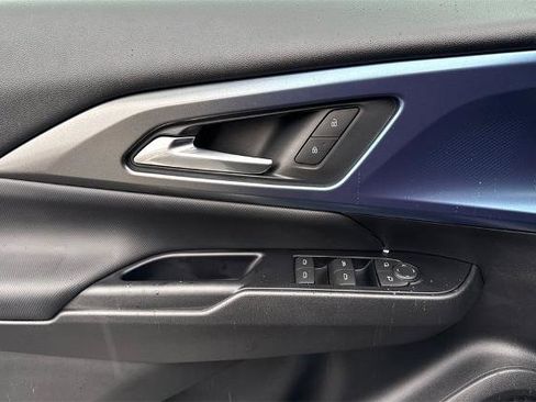 New 2026 Chevrolet Equinox EV LT image 11