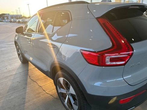 Used 2024 Volvo XC40 B5 Plus AWD/4WD image 8