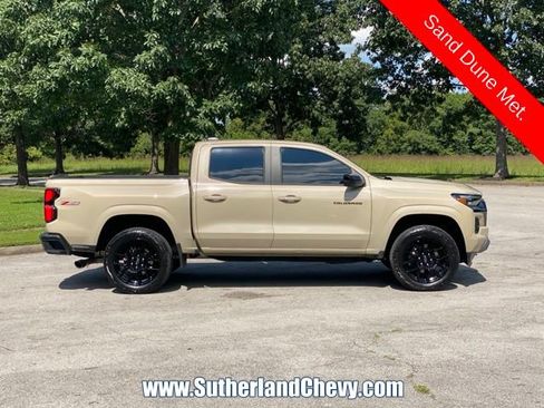 Used 2024 Chevrolet Colorado Z71 w/ LPO, Dark Essentials Package AWD/4WD image 8