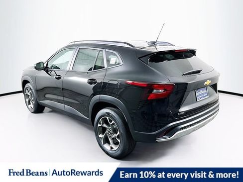 New 2026 Chevrolet Trax LT w/ LT Convenience Package FWD image 5