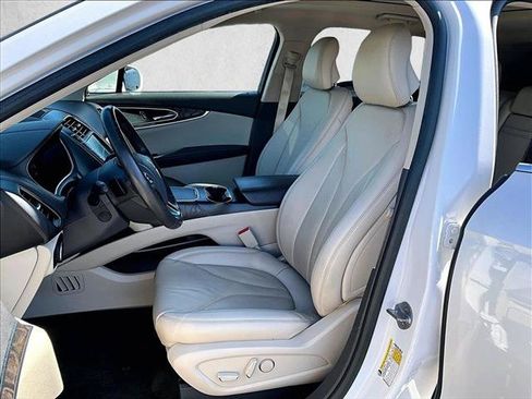 Used 2018 Lincoln MKX Reserve w/ Driver Assistance Package AWD/4WD image 24